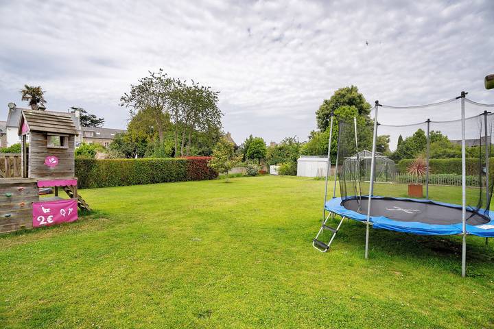 Location de vacances pour 8 personnes, avec jardin à Hénanbihen - 2