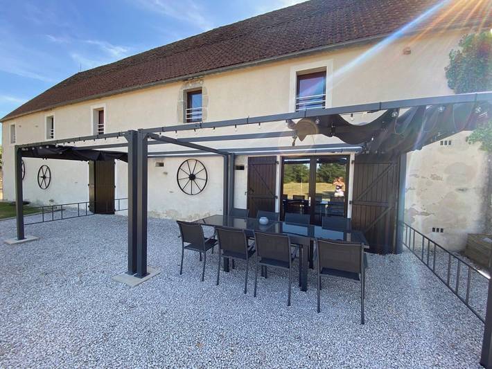 Gîte pour 11 personnes, avec piscine ainsi que terrasse et jardin à Gramat - 4