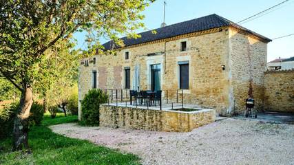 Gîte pour 5 personnes, avec jardin à Soturac