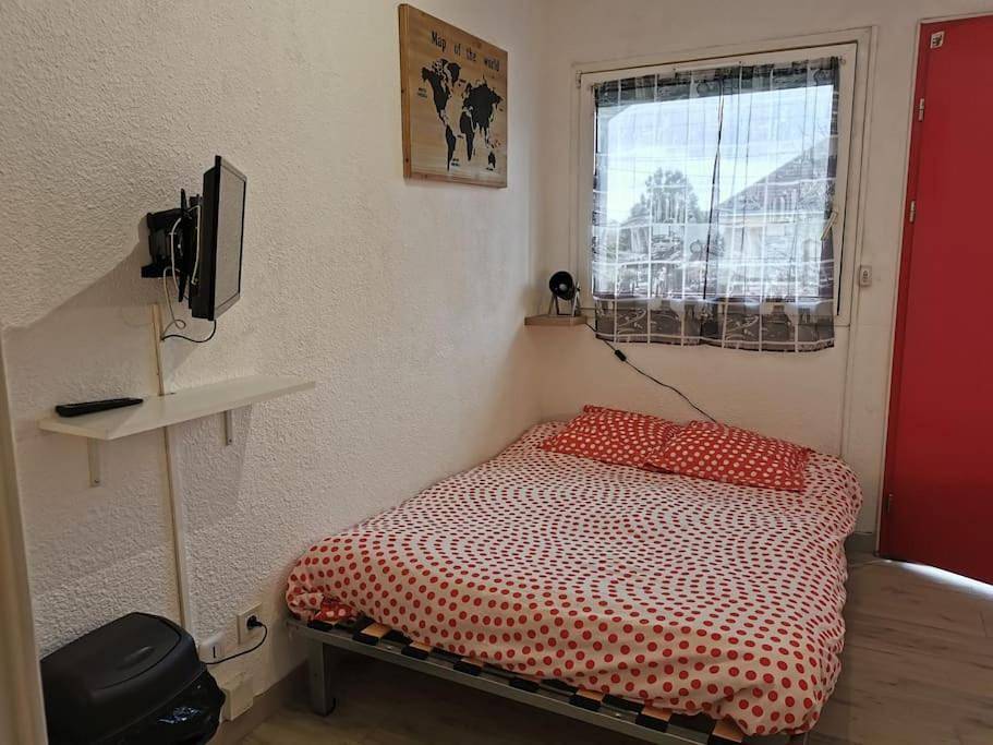Appartement entier, Studio meublé équipé calme et bien situé in Chambray-lès-Tours, Région de Tours