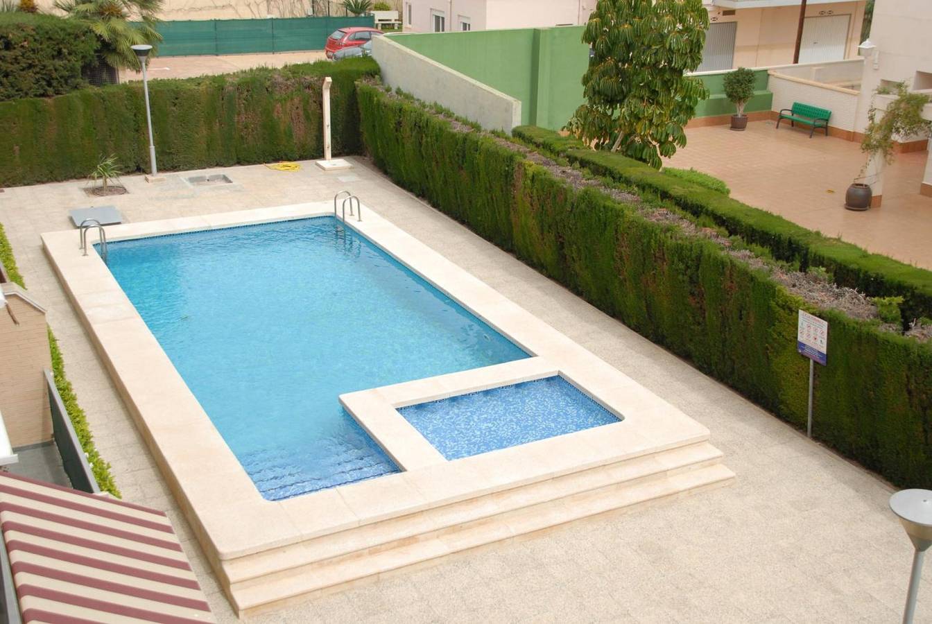Entire apartment, Apartment 'Tu Descanso En La Playa' with Shared Pool, Wi-Fi and Air Conditioning in San Juan Playa, Costa Blanca