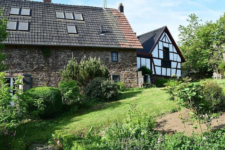 Bauernhof für 9 Personen, mit Terrasse und Garten sowie Sauna im Ahrtal - 4