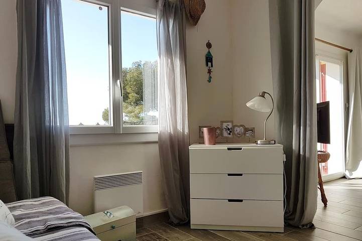 Appartement entier, Loue T3, vue Mer, Proche Plage, Jardin Privatif in Six-Fours-les-Plages, Côte méditerranéenne (France)
