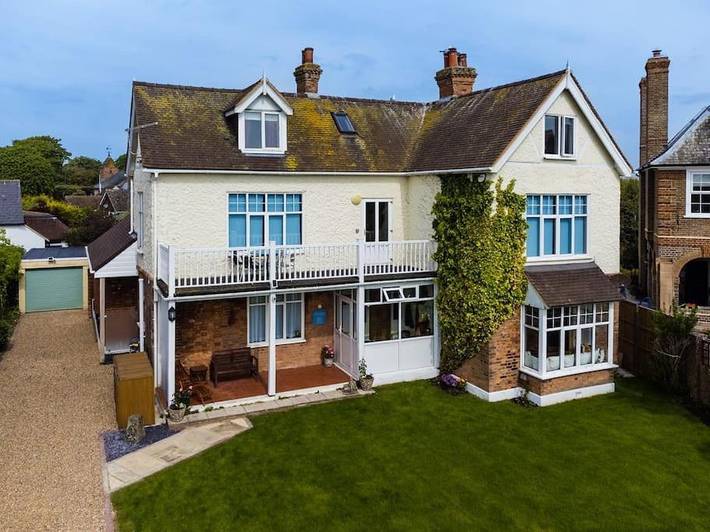 Holiday rental for 11 people, with Balcony and Terrace as well as Garden and View in Dymchurch