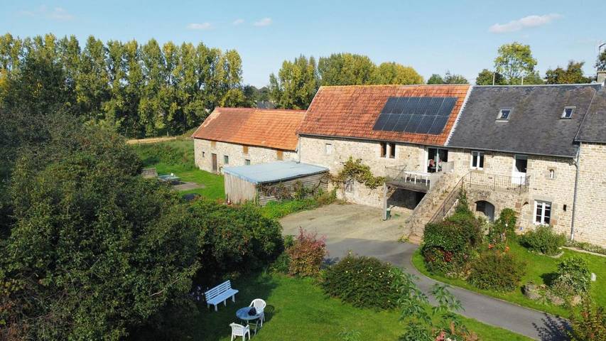 Location de vacances pour 9 personnes, avec vue et jardin à La Rochelle-Normande - 2