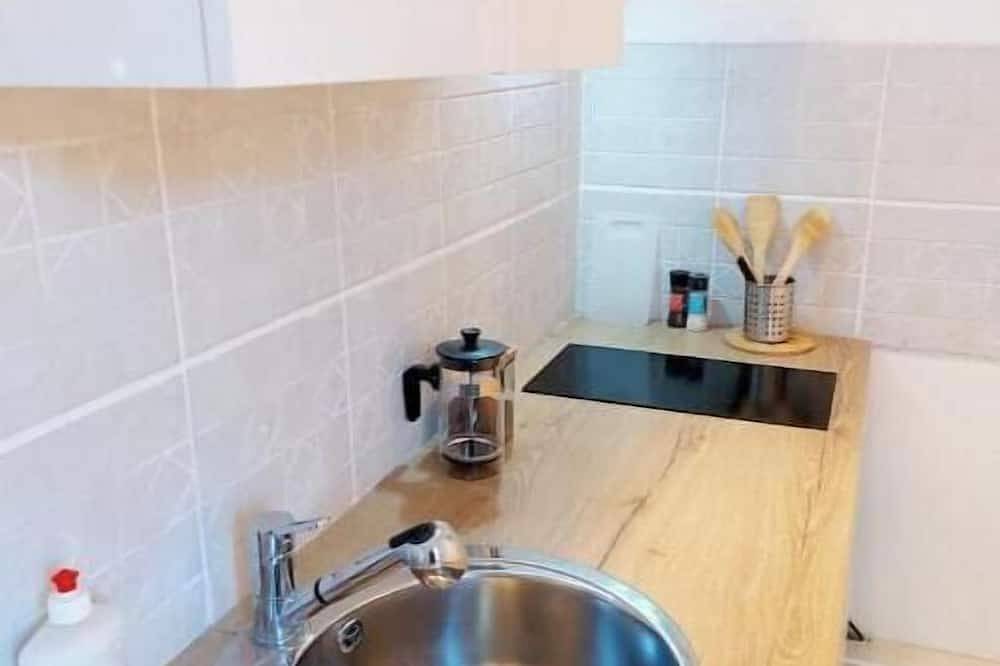 Ganze Wohnung, Studio 1: Charming studio apartment •  Air conditioning, downtown, and Wi-Fi in Bédarieux, Béziers und Umgebung