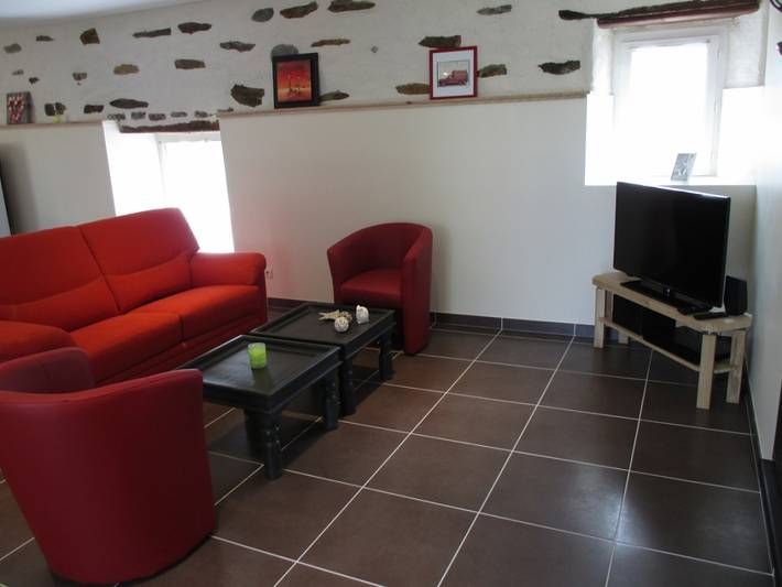 Gîte pour 4 personnes, avec terrasse ainsi que jardin et piscine à Langoat - 4