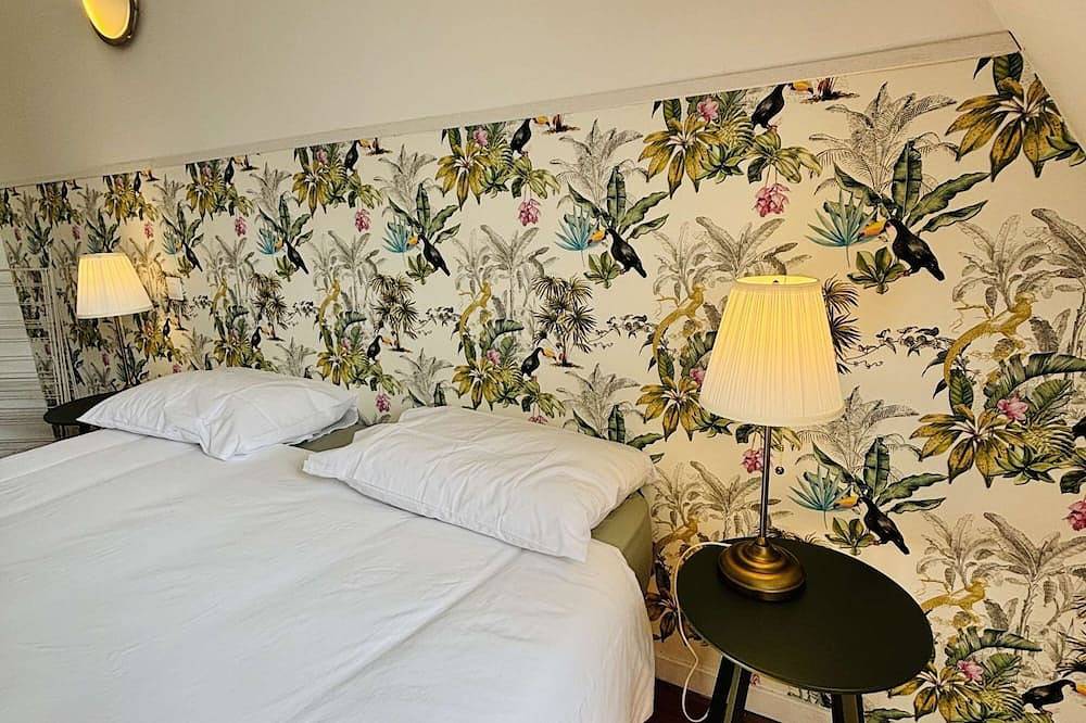 Entire apartment, Xxxxxxxxxxxxxxxxxxxxxxxxxxxxxxxxxxxxxxxxxxxxx in Gien, Montargis region