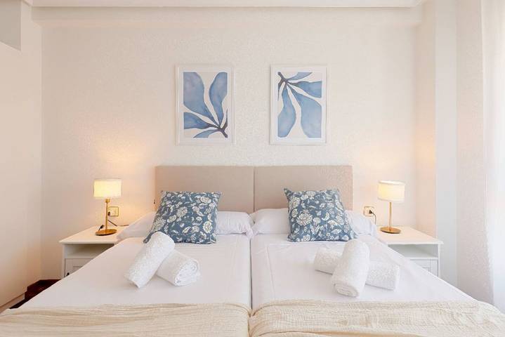 Apartamento entero, 1A130 Coqueto apartamento cerca playa in Distrito Centro (Gijón), Gijón