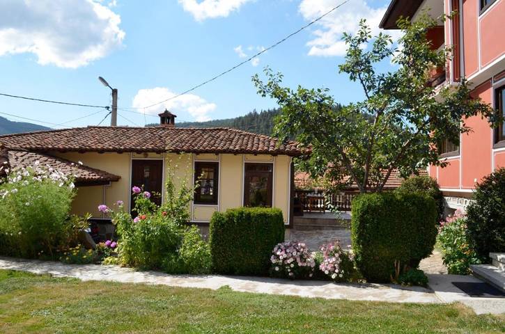 Maison d’hôte pour 3 personnes, avec Balcon et Terrasse ainsi que Jardin et Vue à Koprivchtitsa - 4