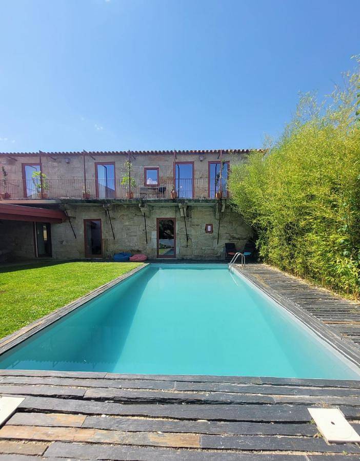 Location de vacances pour 10 personnes, avec Balcon et Terrasse ainsi que Jardin et Piscine dans Alijó