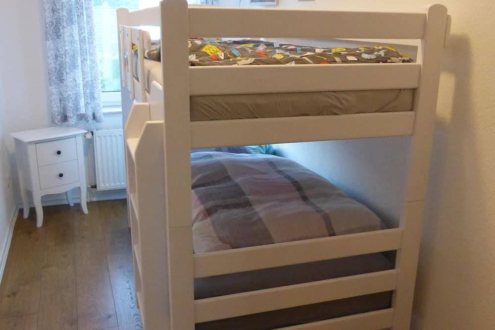 Ganze Wohnung, Gemütliche Ferienwohnung direkt am See in herrlicher Natur in Nienhäger Hütte, Krakow am See