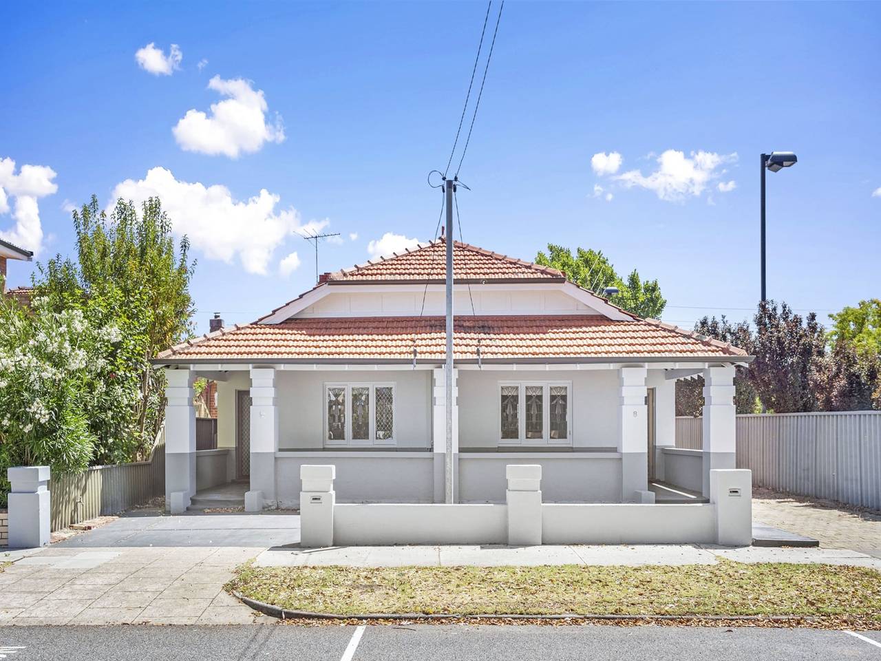 Entire apartment, Elegant Art Semi Detached 2-Bed Home in Perth, Western Australia
