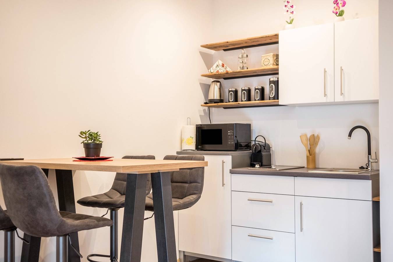 Estudio entero, Apartamento estudio 'Sweet Moon' con vistas a la montaña, terraza privada y Wi-Fi in Merano, Grupo Texel