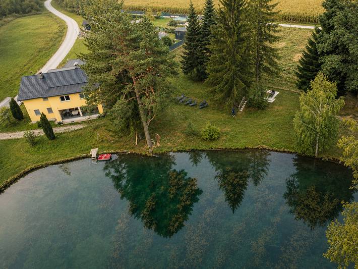 Ganze Ferienwohnung, Ferienwohnung in Südkärnten – Bergblick, Fischteich & Naturidylle in Karawanken und Bachergebirge, Feistritz ob Bleiburg
