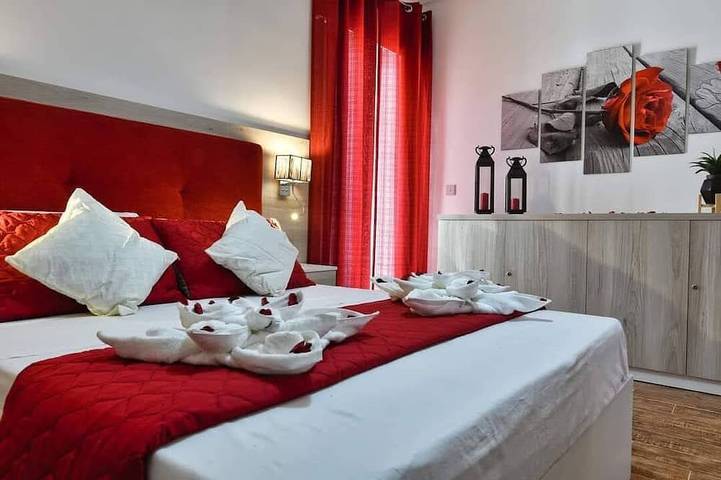 Ganze Wohnung, Ein Bett aus Rosen in Marsalforn, Zebbug