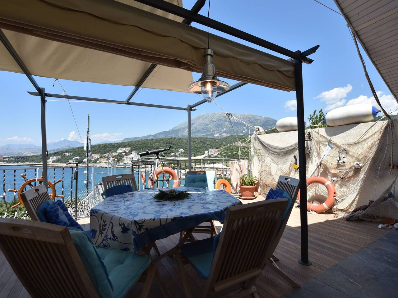 Appartement entier, Gemütliche Wohnung mit Meerblick vom Balkon aus in Utjeha-Bušat, Monténégro