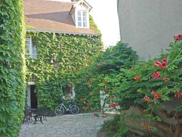 Maison d’hôte pour 4 personnes, avec terrasse ainsi que piscine et jardin à Châteauneuf-sur-Loire