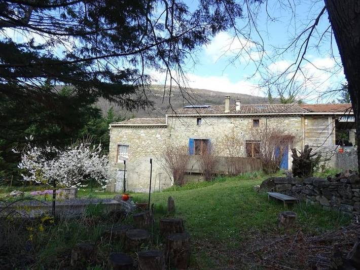 Location de vacances pour 5 personnes, avec vue et terrasse à Rochebaudin - 4