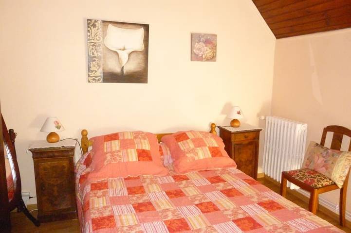 Location de vacances pour 6 personnes, avec jardin à Saint-Jacques-des-Blats - 3