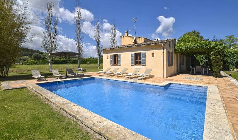 Landhaus 'Es Molí' mit privatem Pool, Terrassen und WLAN nahe Meer und Strand in Son Servera, Mallorca Osten
