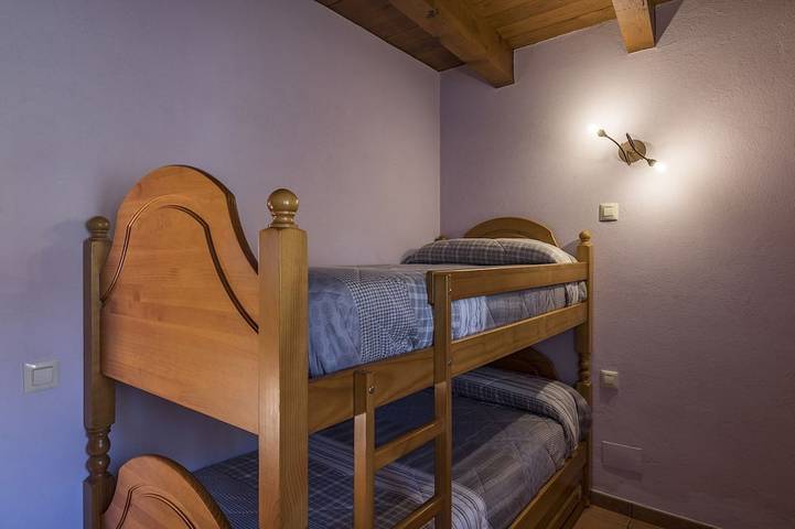 Gîte pour 7 personnes, avec jardin, animaux acceptés à Santa Pau - 4