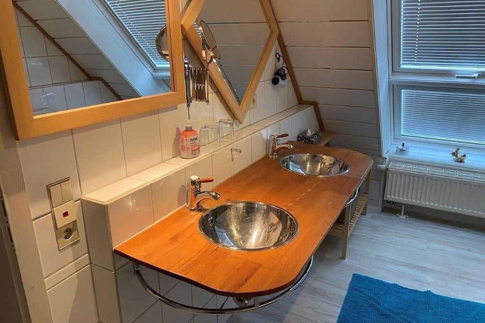 Ganze Wohnung, Haus Steinberg (Dtv 3 Sterne) Romantische Dachwohnung - Albcard in Burladingen, Neckar-Alb