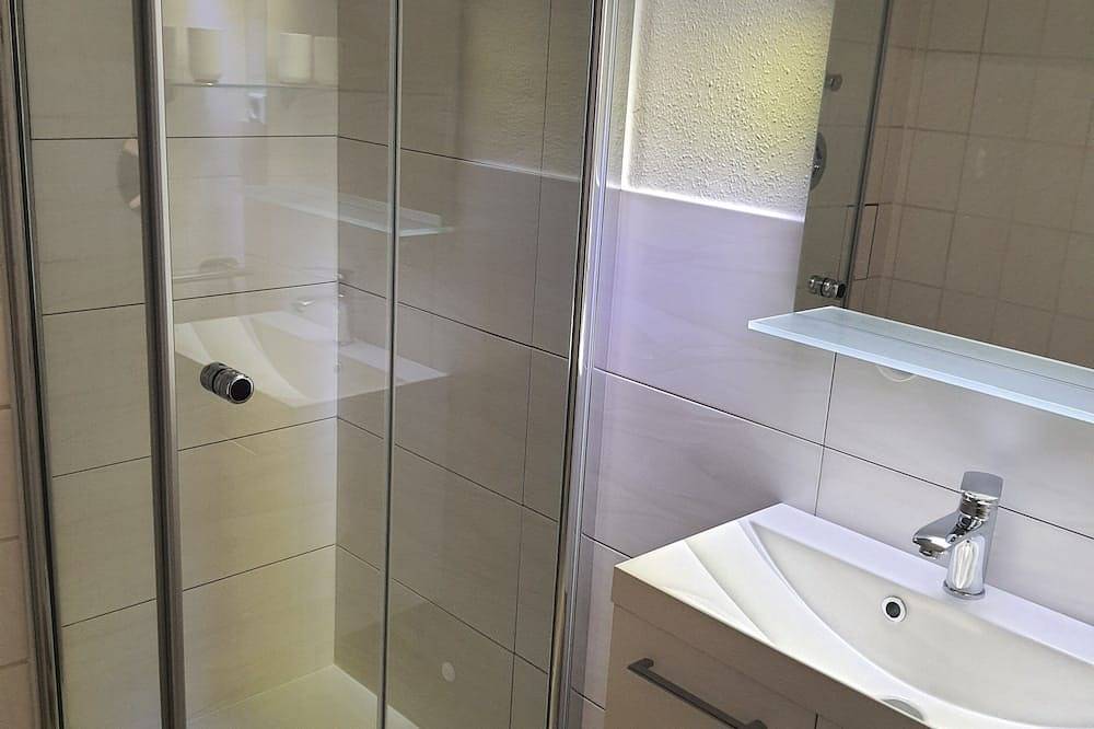 Apartamento entero, Convenientemente !! Wg. Sitio de construcción enfrente. Edificio de apartamentos directamente en el paseo marítimo. W-Lan in Niendorf, Timmendorfer Strand