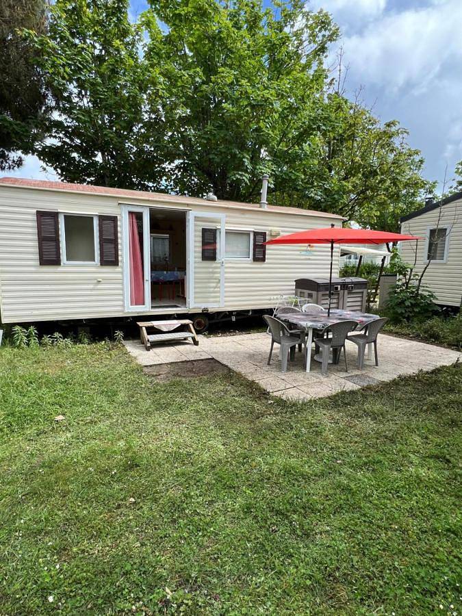 Camping pour 4 personnes, avec piscine et terrasse à Saint-Pierre-d'Oléron - 3
