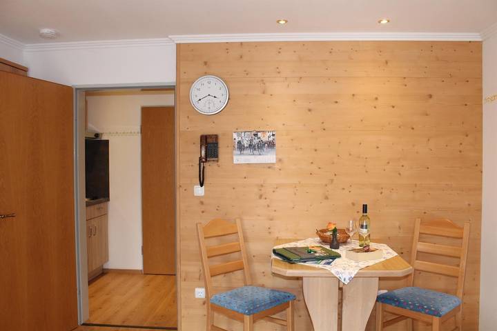 Ferienwohnung für 2 Personen, mit Balkon und Terrasse sowie Ausblick im Mittenwald - 4