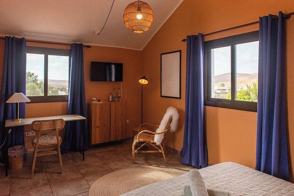 Co-Living at Casa Cocolores in Villaverde, La Oliva