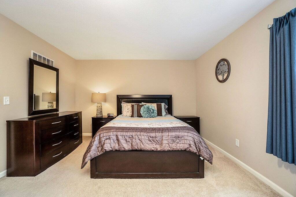 Lovely Home Near South Kansas City in Grandview, Missouri