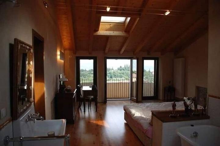 Ferienhaus für 10 Personen, mit Balkon und Garten in Gardasee-Lombardei - 2