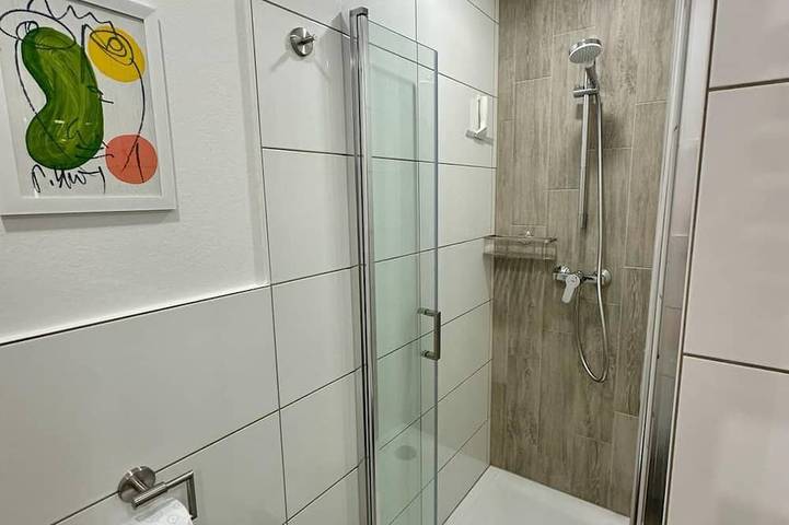 Ganze Wohnung, Ferienwohnung 2 mit zwei Einzelbetten und Schlafcouch in Bad Königshofen i.Grabfeld, Rhön-Bayern