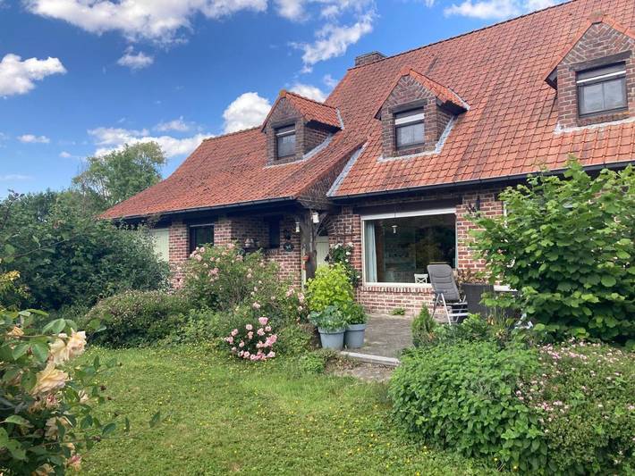 Vakantiehuis voor 12 personen, with terras and uitzicht as well as tuin in Heuvelland