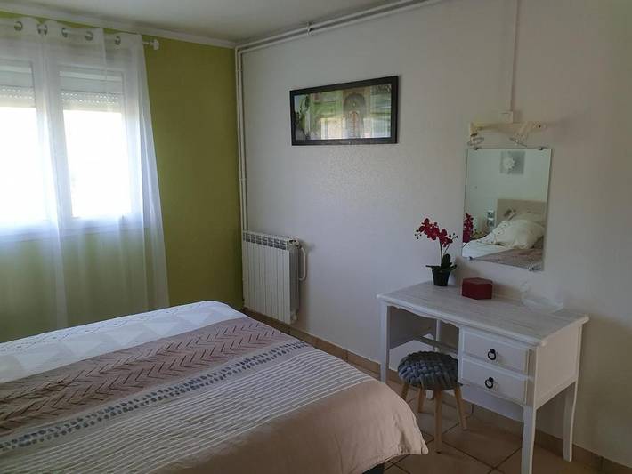 Location de vacances pour 4 personnes, avec vue ainsi que piscine et jardin, animaux acceptés à Saint-Jean-du-Pin - 4