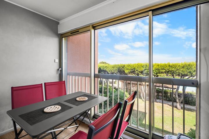 Apartamento entero, Apartamento T2 en residencia ajardinada con piscina y jardín compartidos in La Coudoulière, Six-Fours-les-Plages