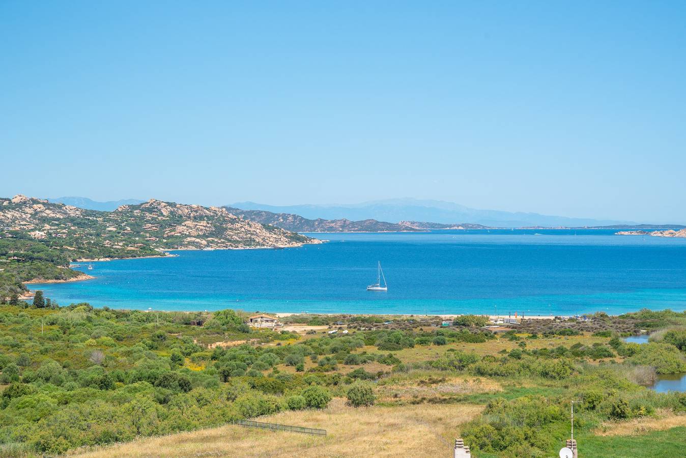 Ganze Wohnung, Ferienwohnung mit Meerblick und Terrasse, nur wenige Schritte vom Zentrum von Palau entfernt in Palau (dorf), Palau (Sardinien)