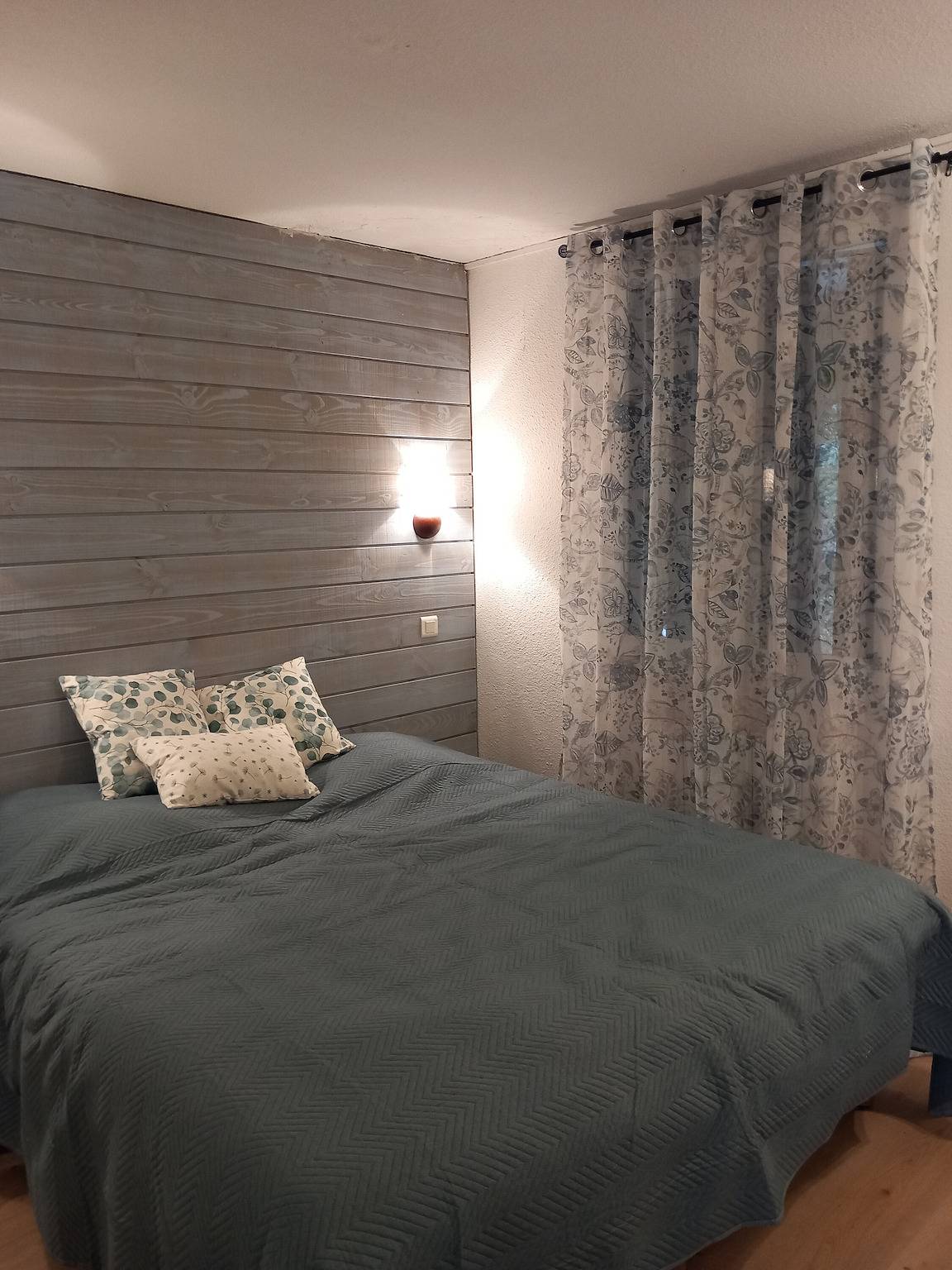 Appartement entier, Appartement 'Résidence Arriu Mage' avec vue montagne, piscine partagée et Wi-Fi in Bielle (Pyrénées-Atlantiques), Béarn