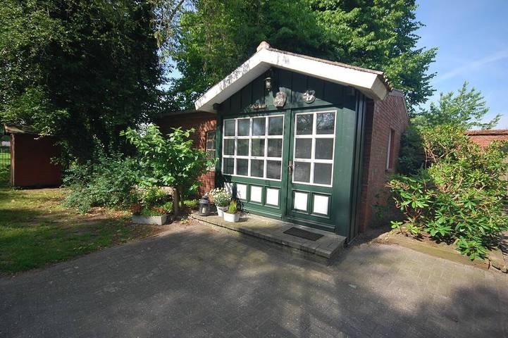 Ferienhaus für 2 Personen, mit Garten und Terrasse in Uplengen