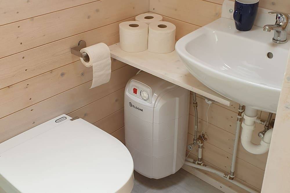 Kuscheliges schwedenrotes Tinyhaus zur idealen Auszeit in der Natur in Nutteln, Kreis Steinburg