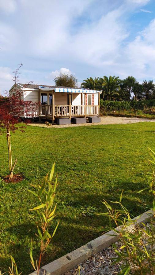 Location de vacances pour 4 personnes, avec jardin ainsi que terrasse et vue à Plounévez-Lochrist - 2