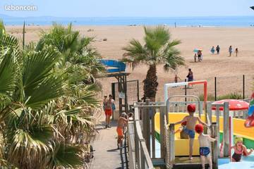 Location de vacances pour 6 personnes, avec terrasse et piscine dans Serignan Plage