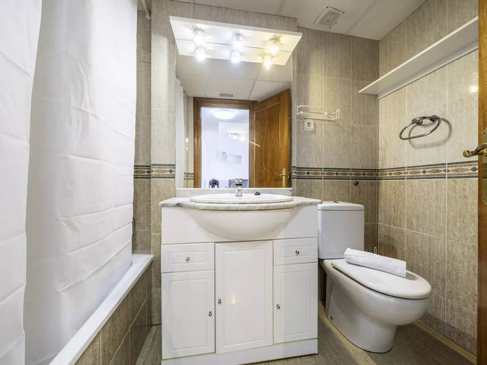 Ferienwohnung für 5 Personen, mit Balkon und Garten sowie Pool in Santa Susanna - 2