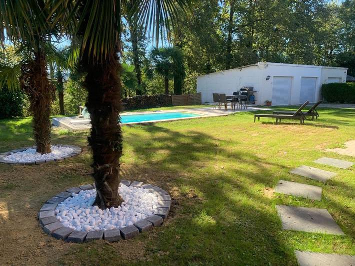 Gîte pour 8 personnes, avec sauna et jacuzzi ainsi que piscine et jardin à Lescar - 2