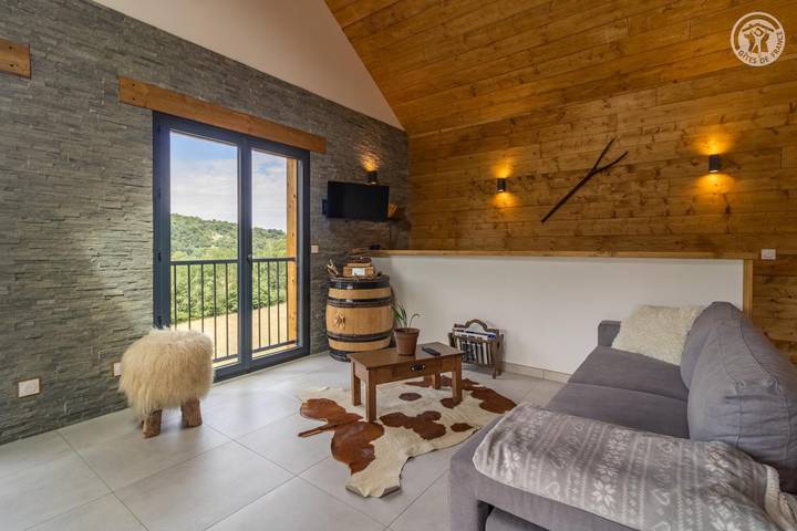 Gîte pour 6 personnes, avec Terrasse dans Chignin
