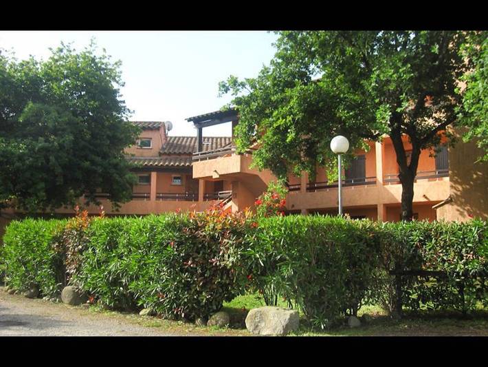 Gîte pour 8 personnes, avec Balcon/Terrasse ainsi que Jardin et Vue à Ghisonaccia