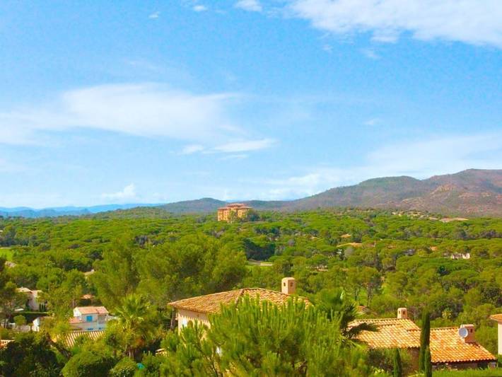 Location de vacances pour 4 personnes, avec terrasse dans Golf et Tennis Club de Valescure - 4