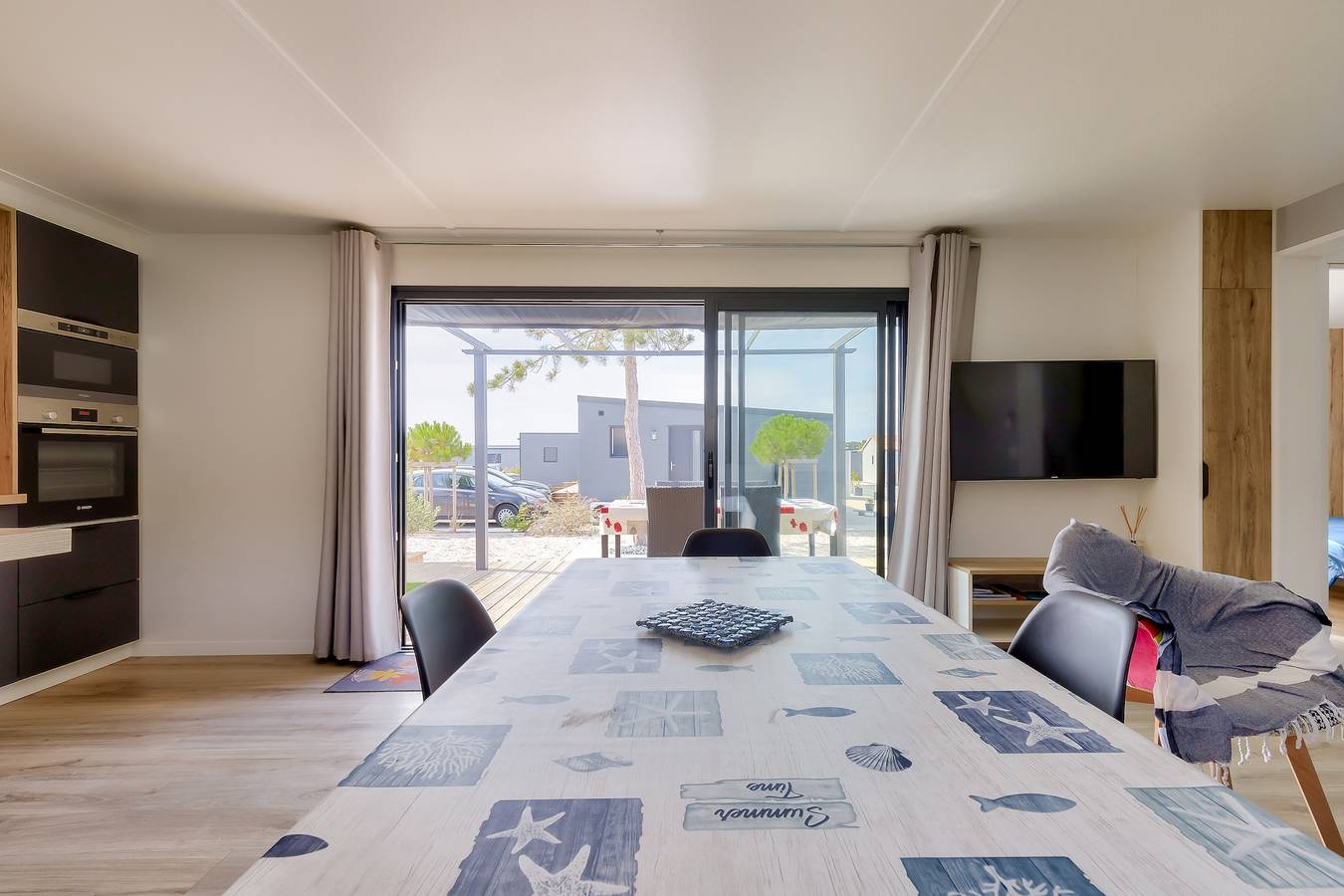 Résidence avec piscine, chalet pour 4 in Bretignolles-sur-Mer, Loire Valley