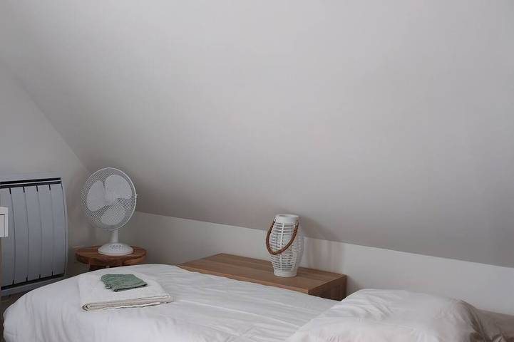 Location de vacances pour 3 personnes, avec jacuzzi ainsi que terrasse et jardin à Blaru - 3